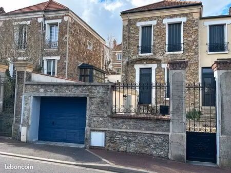 coup de cœur : élégante maison meulière de caractère au calme absolu – hyper-centre de juv