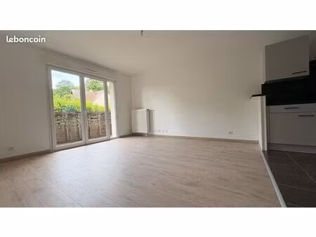 à louer – appartement 2 pièces meublé rénové avec balcon et parking – 42 89 m²