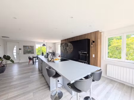 maison de luxe à vendre à montagny