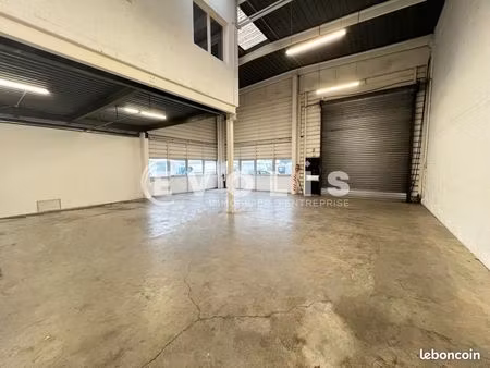 local d'activité 450 m²