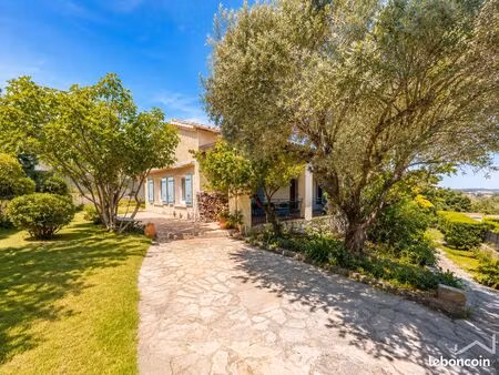 propriété 4 pièces 115 m²