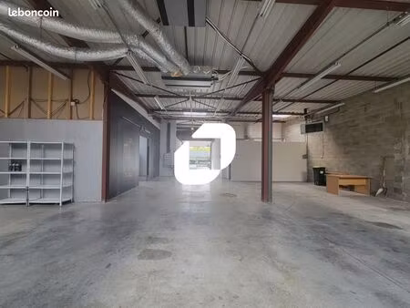 local d'activité 562 m²