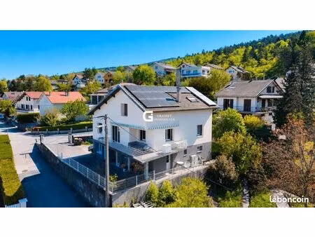 maison 7 pièces 200 m²