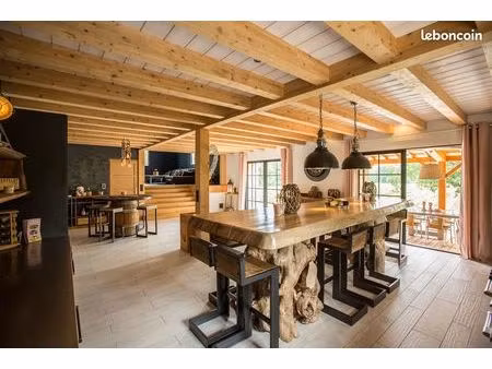 maison avec piscine dans un cadre préservé