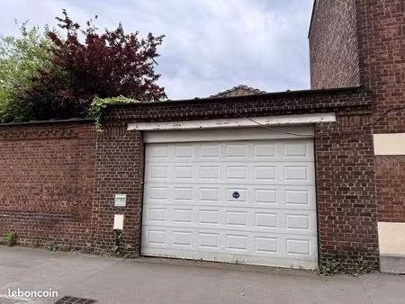 parking 76 m² tourcoing