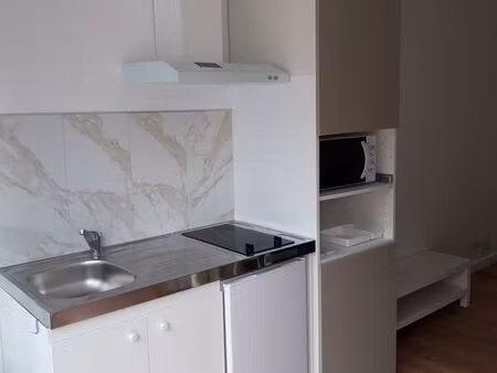 studio 23m² avec véranda