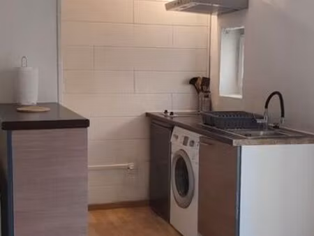 mise à la location d’un charmant t1 meublé dans un charmant village au premier étage d’une