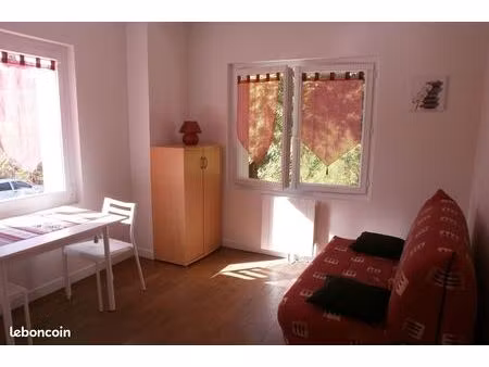 studio meublé de 20m2 avec garage situé proche de la base aérienne