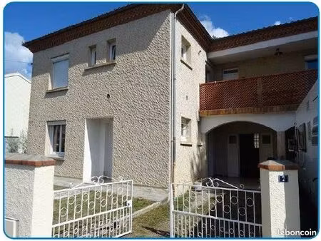 villa de 2 appartements indépendants avec jardin