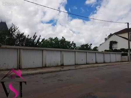 parking/box 17 m² auxonne
