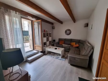 maison avec terrasse et garage