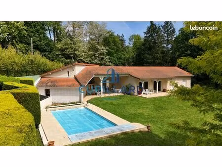 villa 6 pièces 170 m²