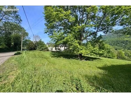 terrain 3741 m² engomer