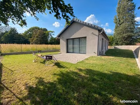 location maison 90m² ceyzerieu