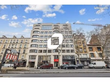 bureau 136 m²