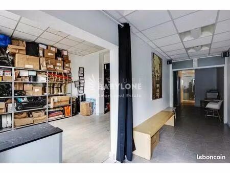 bureau 166 m²