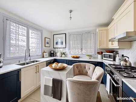 maison 9 pièces 179 m²