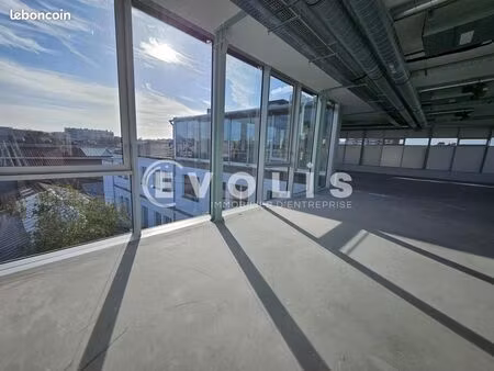 local bureaux 1 198 m²