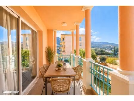 t4 lumineux de 104 m² avec ascenseur et parking intérieur– biguglia