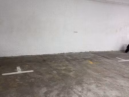 place de parking garage sécurisé centre-ville