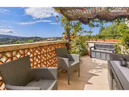 maison traditionnelle 5 pièces – 104 m² loi carrez – double logement évolutif – vue vallée