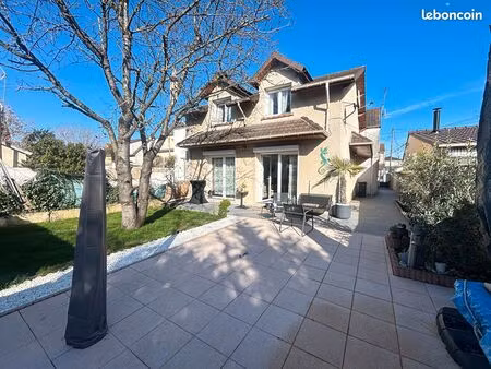 maison 5 pièces 100 m²