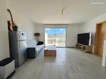 à louer à l’année appartement une chambre