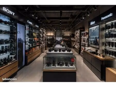 av magasin photo/vidéo axe passant grande ville