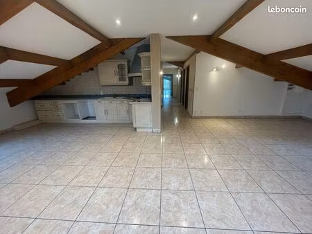 spacieux t5 - 4 chambres - parking fibre