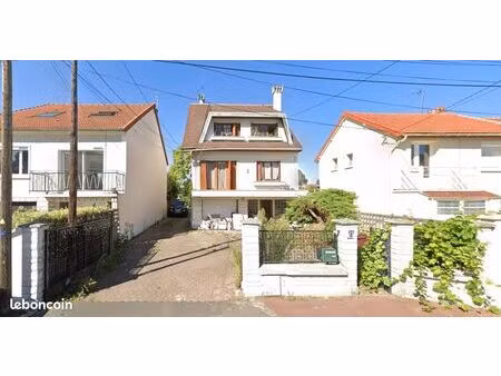 rentabilité de 8 5%  montfermeil 93370  immeuble de 190m2 avec 6 lots sur 3 niveaux sur 50