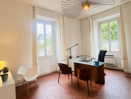 location bureau libéral