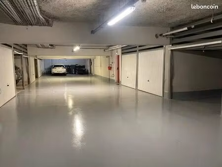 emplacement de parking au sous-sol deauville triangle d'or
