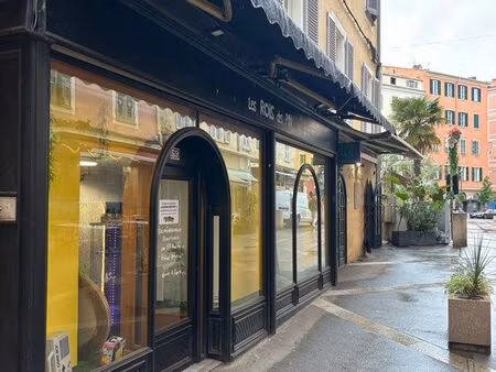 local 32m2 rue fesch