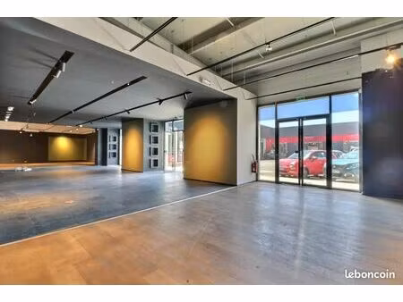 local commercial 477 m² ajaccio