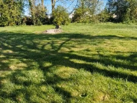 terrain constructible de 880 m2