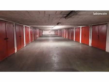 rare grand box 40m² pantin r queneau
