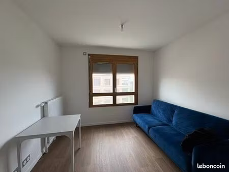 studio meublé neuf village des médias dugny (le bourget - la courneuve)