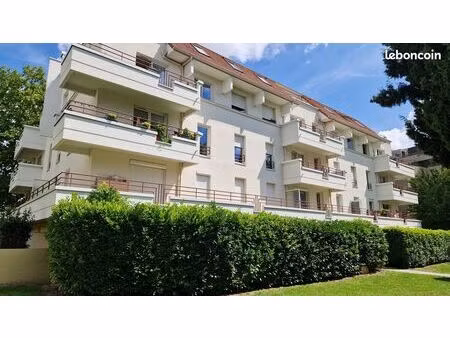 t2 meublé 48 m2  quartier pleyel  terrasse sud-ouest  vue dégagée sur parc arboré sans vis