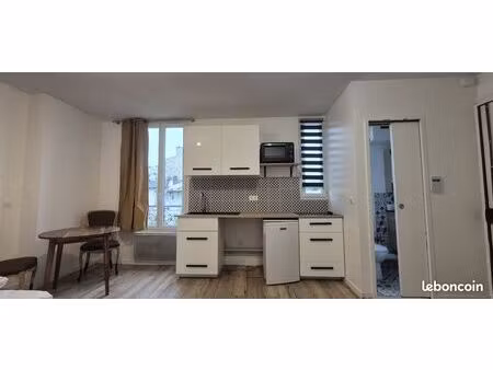 studio à louer proche porte de la chapelle