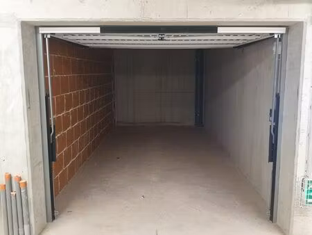 garage / box fermé à louer – rodez bourran