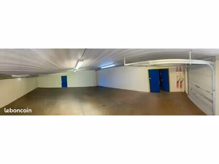 local plain pied 237m²