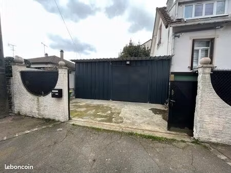 location dépôt 100m2 avec bureau