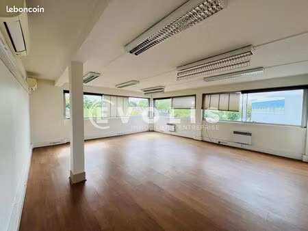 bureau 130 m²