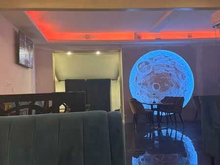 restaurant / collaboration
