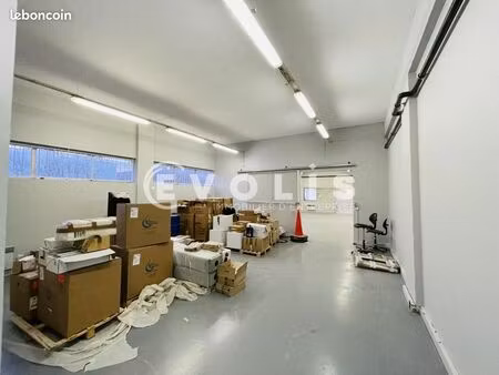 local d'activité 385 m²