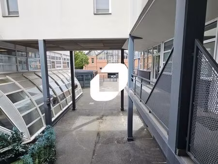 bureau 391 m²