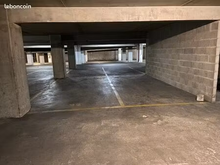 vente - 1 place de parking - ivry sur seine centre ville (94200)