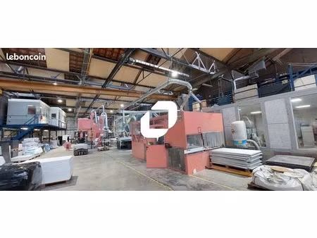 local d'activité 1 365 m²