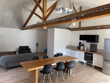 loft 90m2 avec 2 chambres et 2 salles de bains