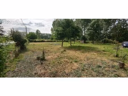terrain 994 m² chârost